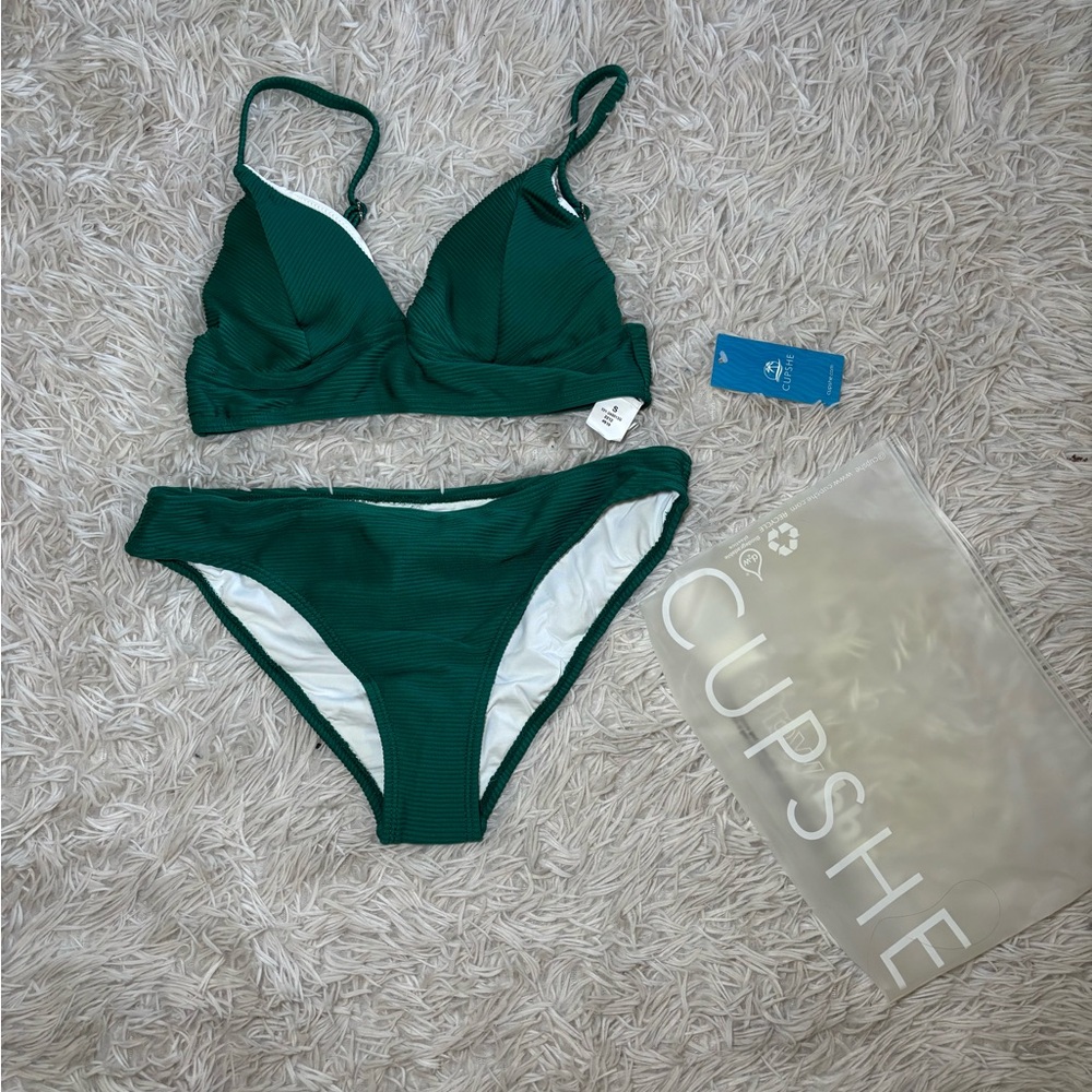 Cupshe Green Triangle Bikini Set NWT grass green *ribbed